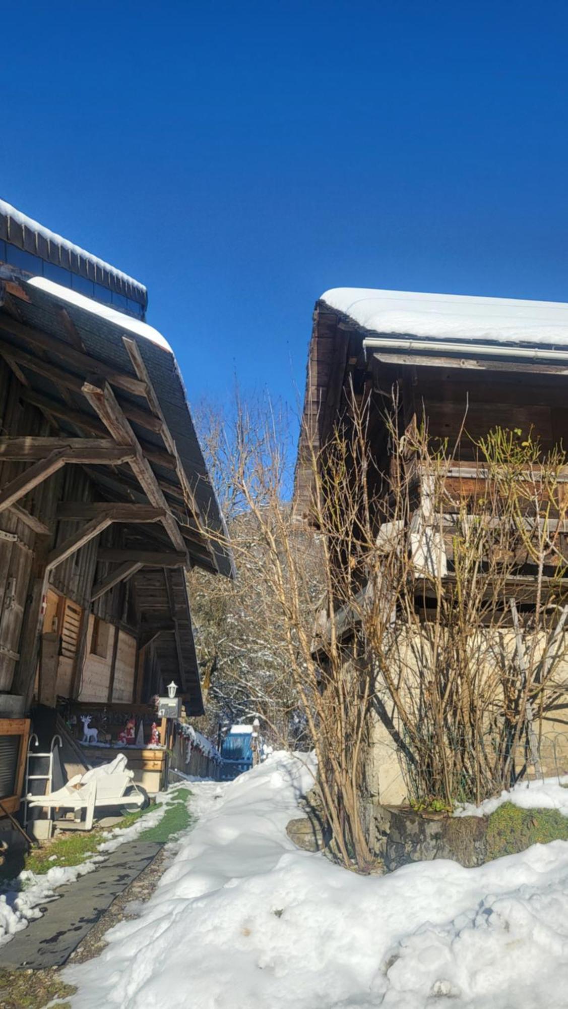 Bed and Breakfast Le Nid Des Cerfs Essert-Romand Esterno foto
