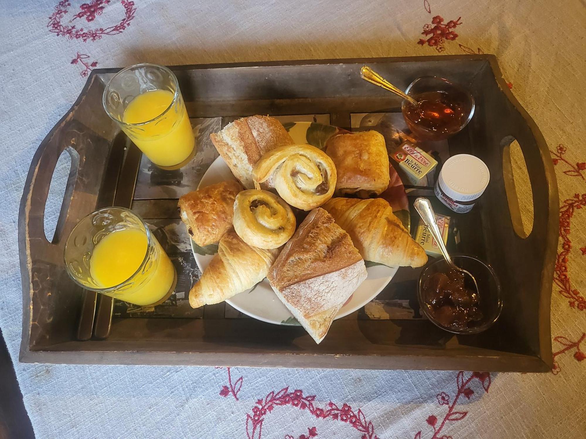 Bed and Breakfast Le Nid Des Cerfs Essert-Romand Esterno foto