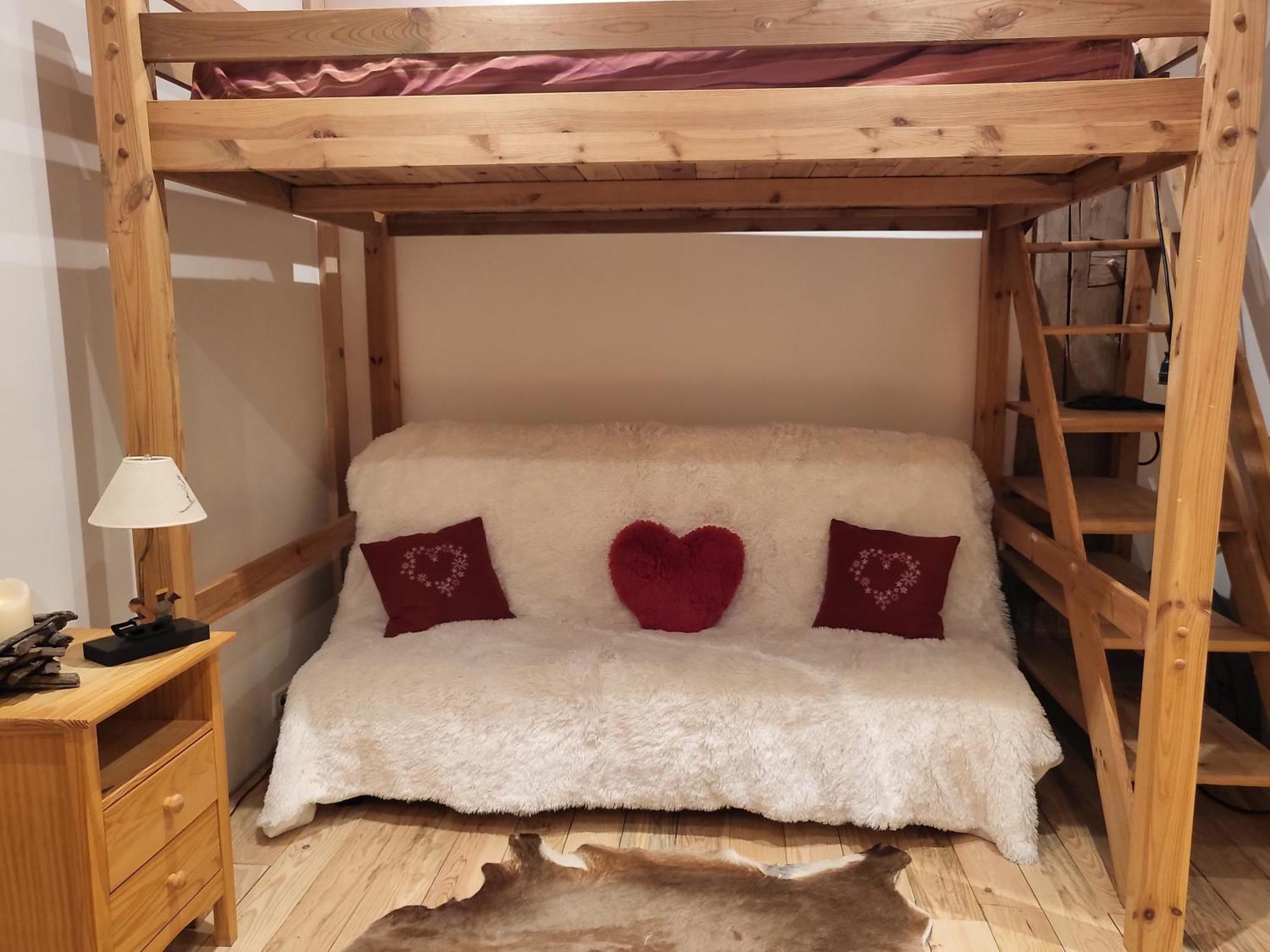 Bed and Breakfast Le Nid Des Cerfs Essert-Romand Esterno foto