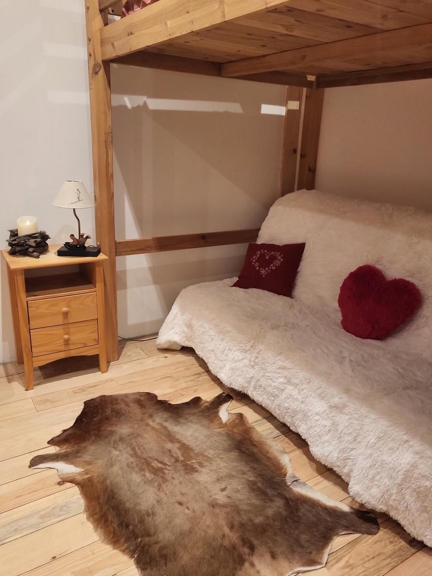 Bed and Breakfast Le Nid Des Cerfs Essert-Romand Esterno foto